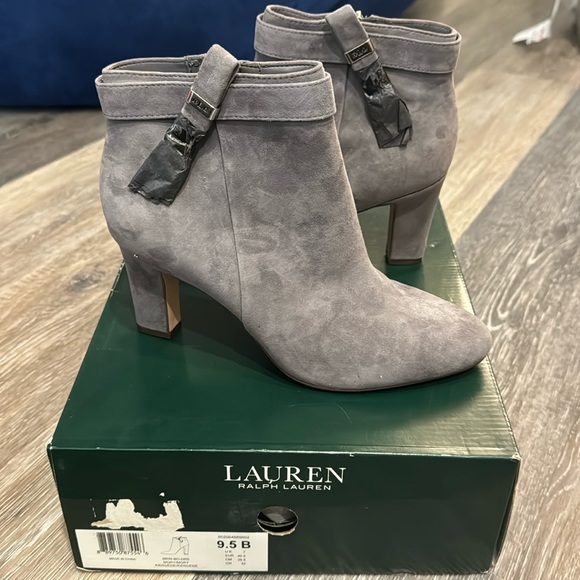 NIB Ralph Lauren grey sheep leather suede heeled ankle boot Brin